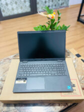 Laptop Dell Latitude 3520 (70280536) (i3 1115G4 8GB RAM/256GB SSD/15.6 inch HD/Win11/Đen)